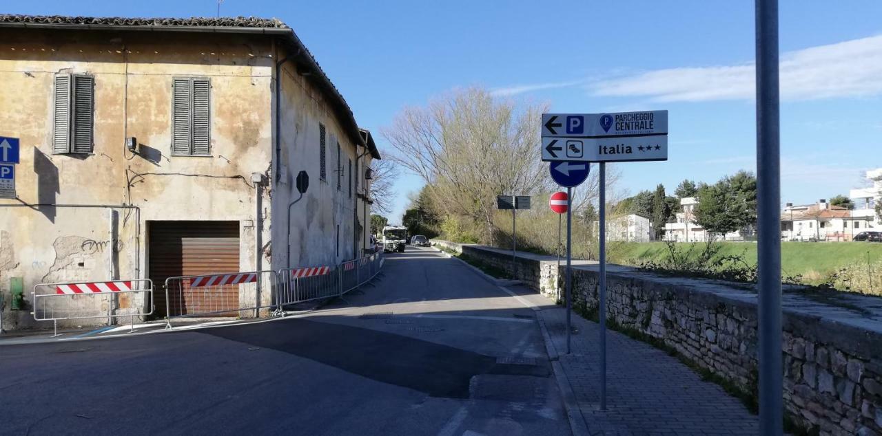 Ferienwohnung Blu Klein Foligno Exterior foto